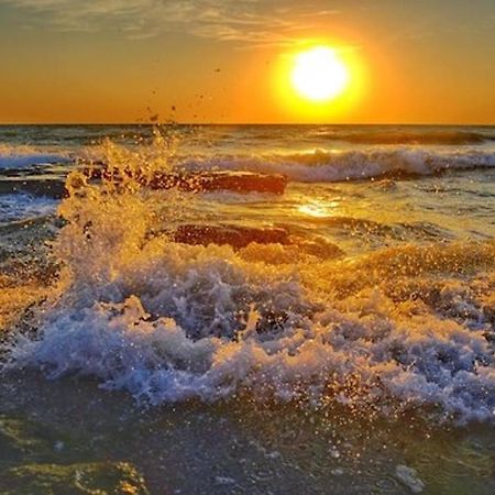 Sunrise Luxury Apartments Navodari Luaran gambar
