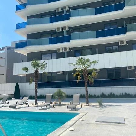 Sunrise Luxury Apartments Navodari Luaran gambar