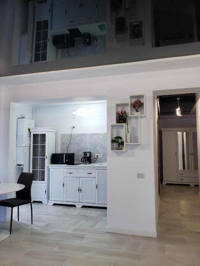Sunrise Luxury Apartments Navodari Luaran gambar