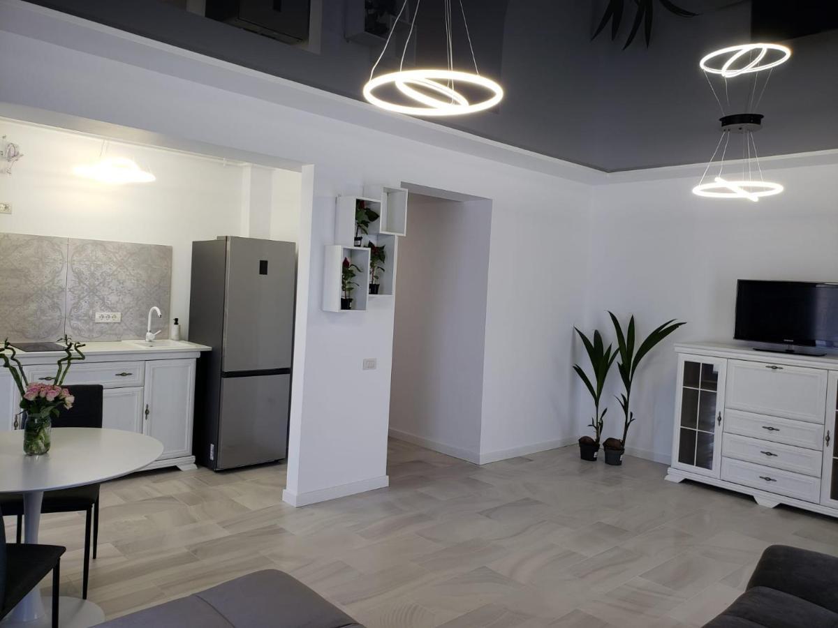 Sunrise Luxury Apartments Navodari Luaran gambar